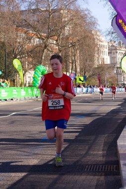 çocuklar Londra Maratonu