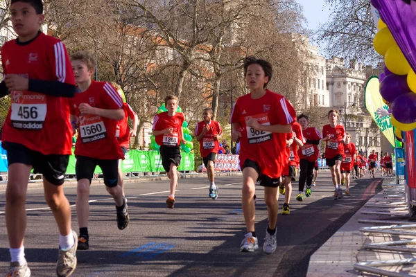 Çocuklar Londra Maratonu. — Stok fotoğraf