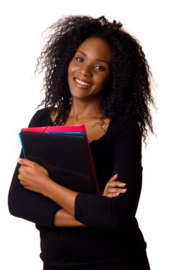 genç bir kadın tutarak klasörler.