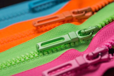 fermuar çekme sekmeleri