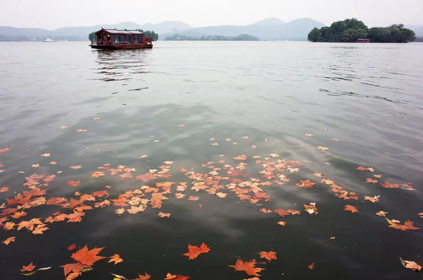 West Lake Gloomy Weather — Stock Photo, Image