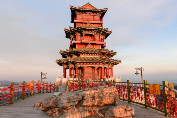 Brilliant Chinese Tower Building — Stock Photo, Image