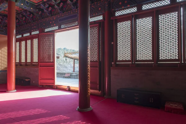 Fahai Tapınağı Nın Penceresinden Geçen Güneş Işığı — Stok fotoğraf