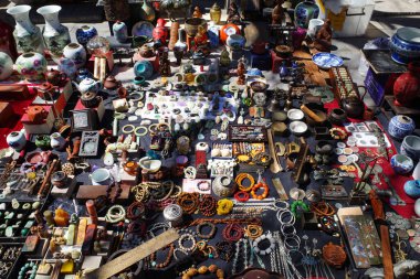 Antikalar ve tarihi eserler