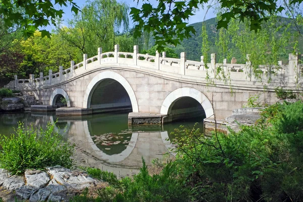 中国公园石桥 — 图库照片