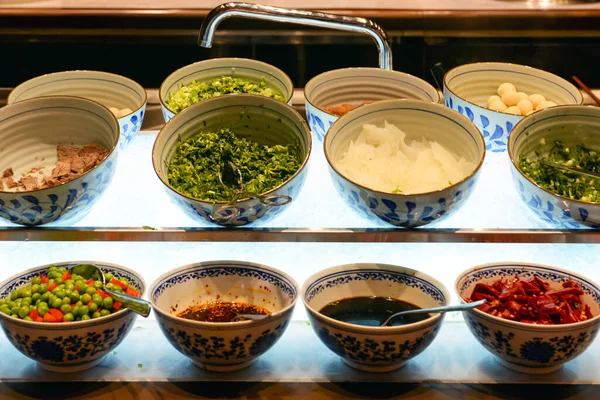 Mutfakta baharat var.