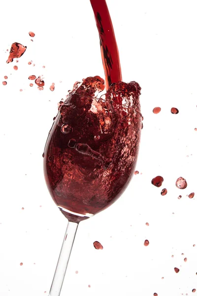 Versare il vino rosso — Foto Stock