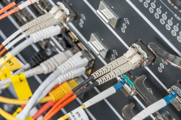 Glasfaser-Netzwerk-Server — Stockfoto