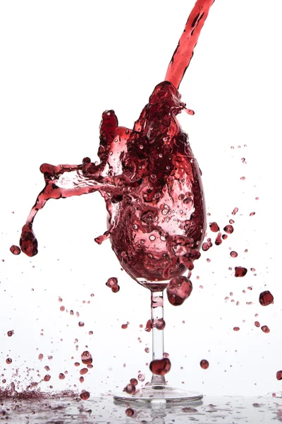 Versare il vino rosso — Foto Stock