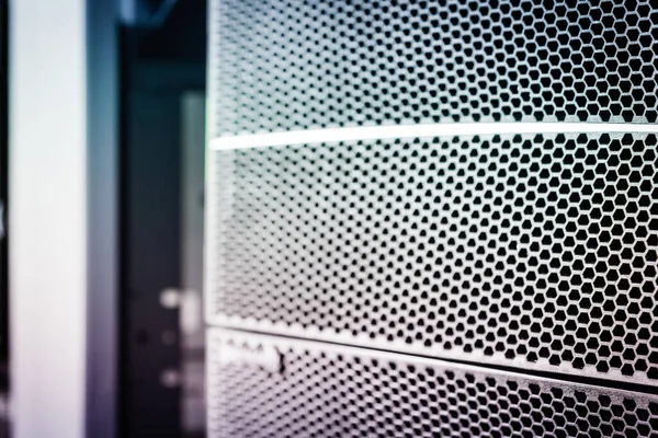 Detail Des Rack Rechenzentrums Mit Einem Cluster Von Festplatten — Stockfoto