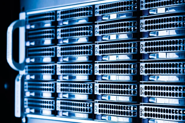 Rij Harde Schijven Die Dienen Als Data Opslag Serverruimte — Stockfoto