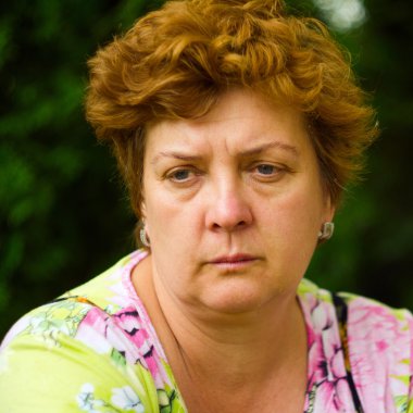 yaşlı kadın