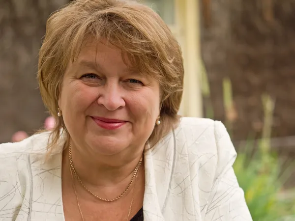 Orta yaşlı kadın.