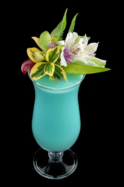 Alcohol drink, cocktail with flower, isolated — Stock Photo, Image