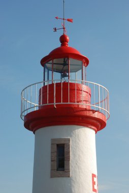 Deniz feneri mavi gökyüzü