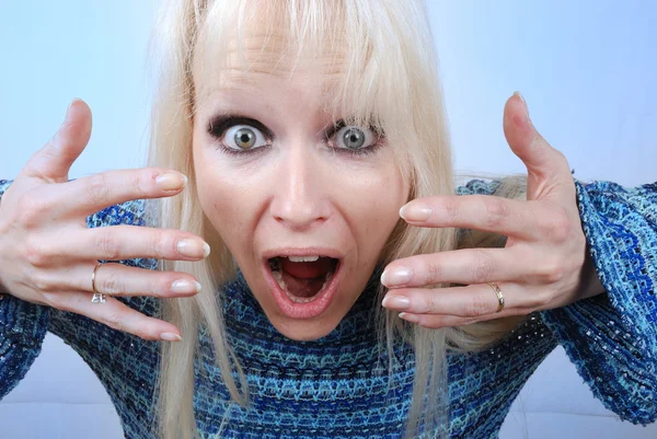 Beautiful surprised woman — Stock Photo, Image