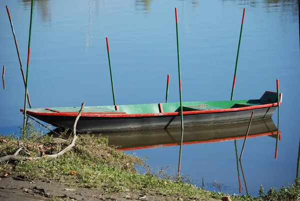 Boat on a river — Stock Photo, Image