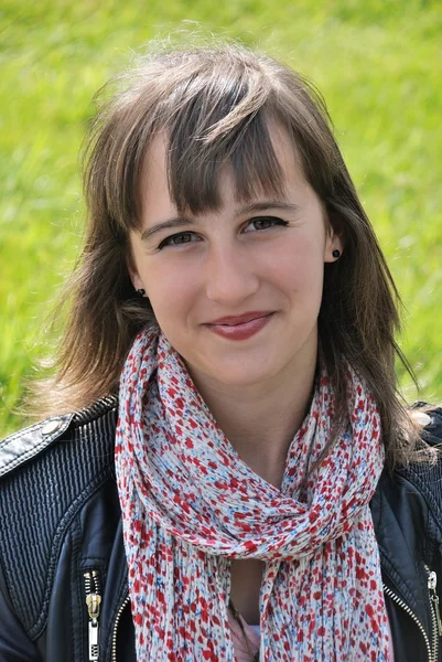 Portrait of young girl — Stock Photo, Image