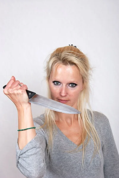 Donna con coltello — Foto Stock