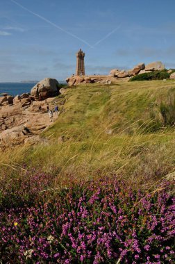 Plümanach 'taki granit gül kıyısı.