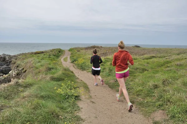 Tregunc Frankrike Maj 2016 Joggare Kustvägen Till Kersidan Bretagne — Stockfoto