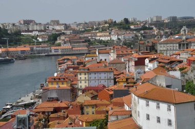 Porto, Douro kıyıları yukarıdan görüldü.