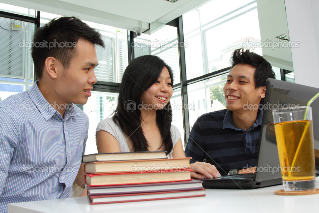 Asiatische Vollbusige College Doppelter
