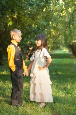 küçük bir oğlan ve kız portre