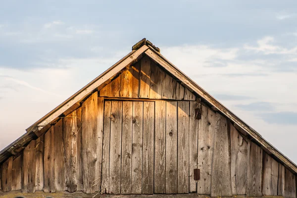 Il vecchio tetto del fienile — Foto Stock