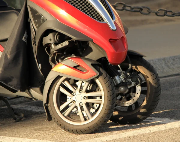 Scooter de tres ruedas — Foto de Stock