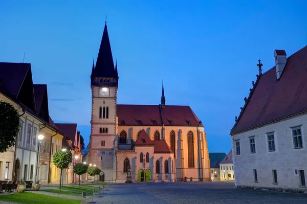 Egidius Basilika Und Rathaus Auf Dem Altstadtplatz Bardejov Bei Nacht — Stockfoto