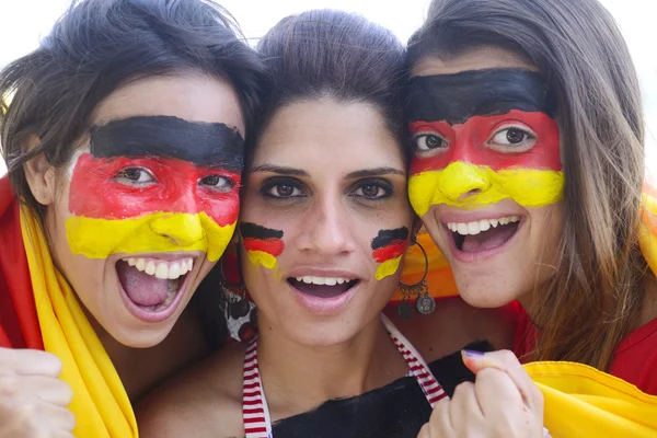 Gruppo di felici tifosi di calcio tedeschi — Foto Stock