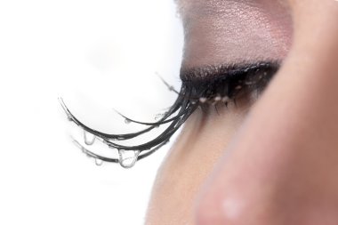 kadın onun eyelashes damlayan gözyaşları