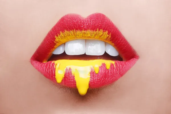 Makeup Cosmetic Creation Using Lip Color — Stock Photo, Image