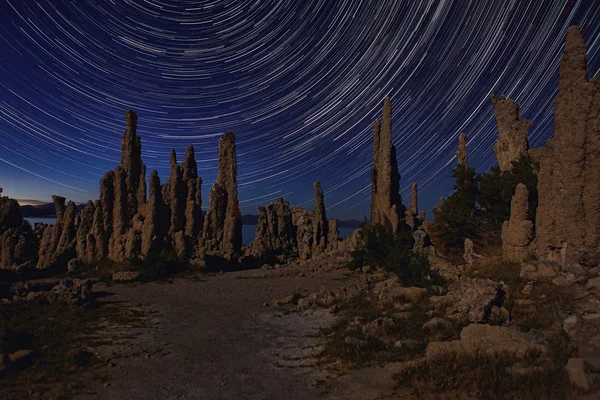 Paesaggio d'arte Immagine delle Tufas del lago Mono — Foto Stock