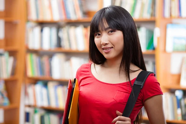 Krásná asijská studentka — Stock fotografie