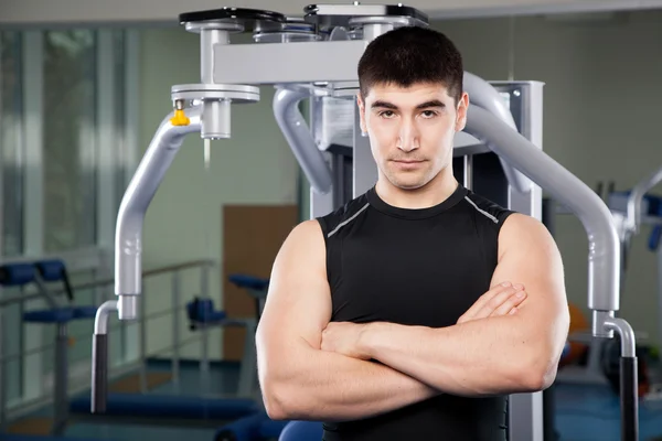 Allenatore in un centro fitness — Foto Stock