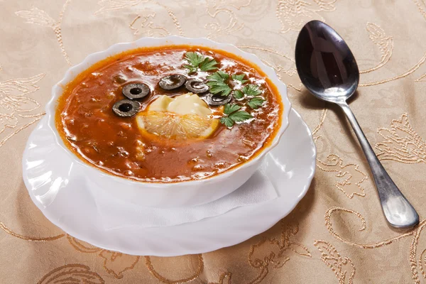 Русский традиционный красный суп — стоковое фото