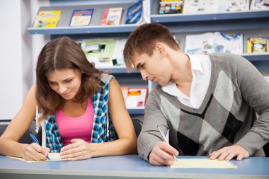 bir üniversite öğrencileri