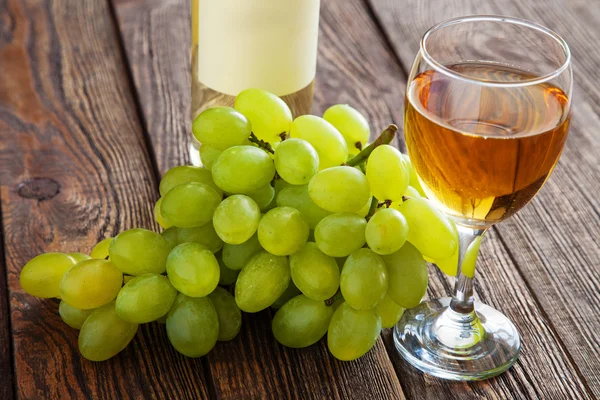 Вино, виноград — стокове фото