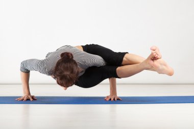 genç kadın egzersiz Yoga