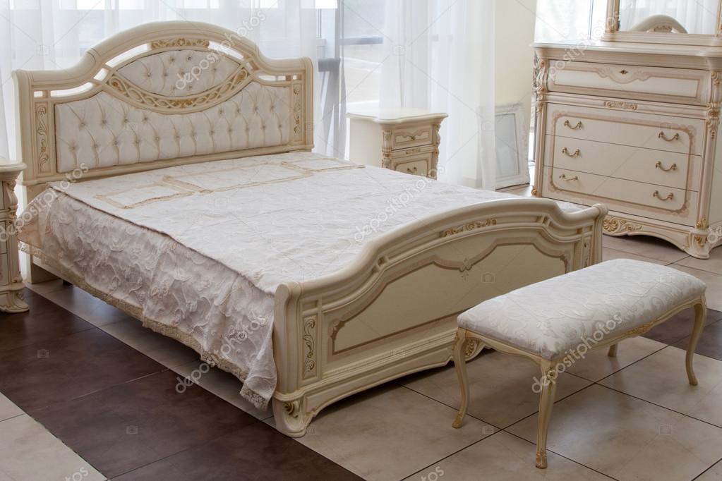 modernen italienischen Stil Schlafzimmer — Stockfoto © gdolgikh ... modernen italienischen Stil Schlafzimmer — Stockfoto © gdolgikh ...