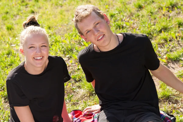 Cheerful teenagers — Stock Photo, Image