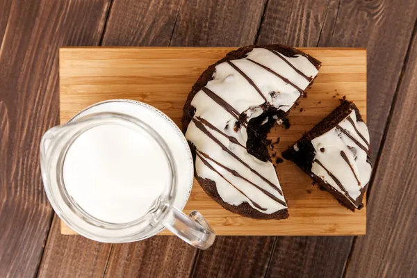 Rum cake — Stock Photo, Image