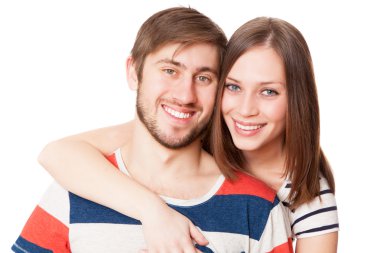 Beyaz arka planda genç bir çift