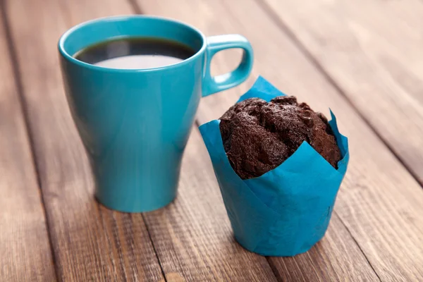 Chocolate muffin with coffee — Stock Photo, Image