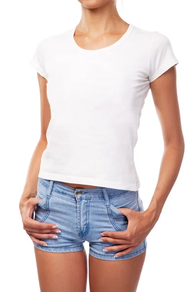 Giovane donna in t-shirt, sfondo bianco — Foto Stock