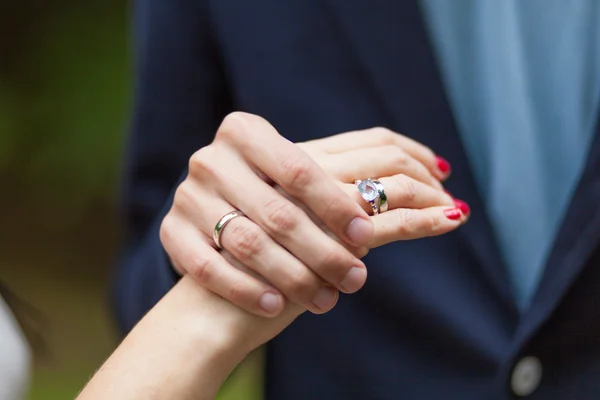 Casal jovem em seu casamento — Fotografia de Stock