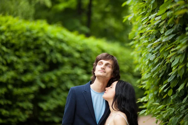 Junges Paar bei ihrer Hochzeit — Stockfoto