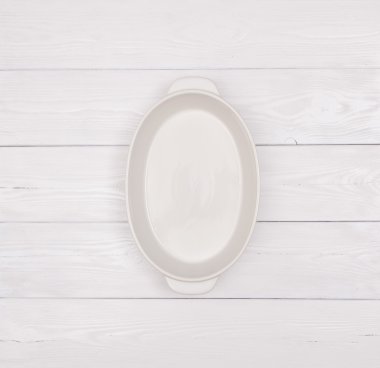 Beyaz tahta üzerinde boş levha
